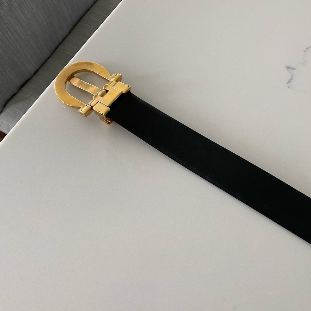 Reversible belt